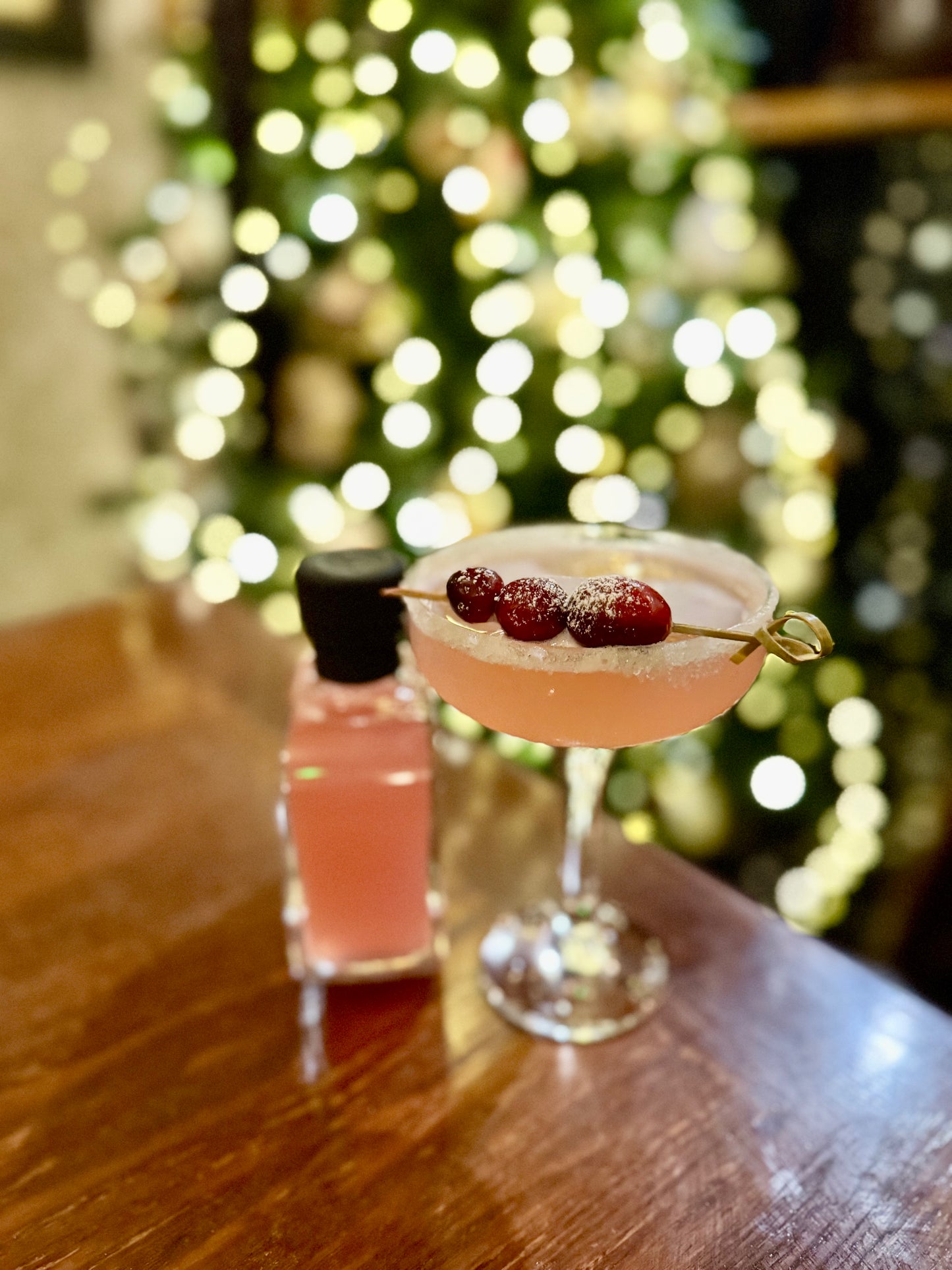 Mistletoe Margarita - christmas cocktails tequila (Serves 2)